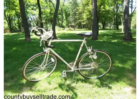 1982 Schwinn Le Tour Men's  Bike