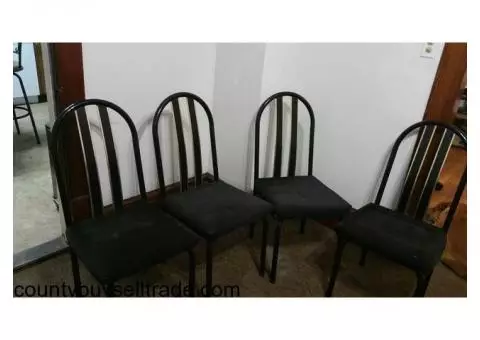 4 DINING ROOM CHAIRS (BLACK)