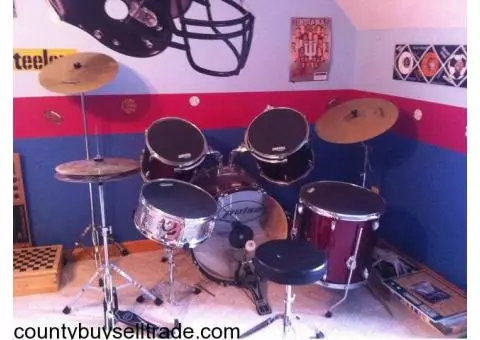 5 PC. Drum set