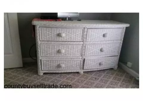 Wicker bureau