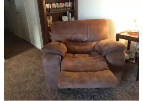 Flexsteel Double Reclining Sofa & Rocker Recliner